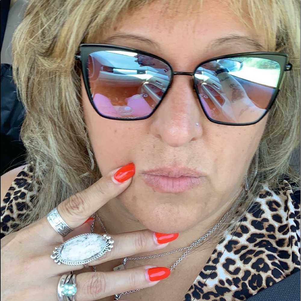 Meet your Posher, Tracy